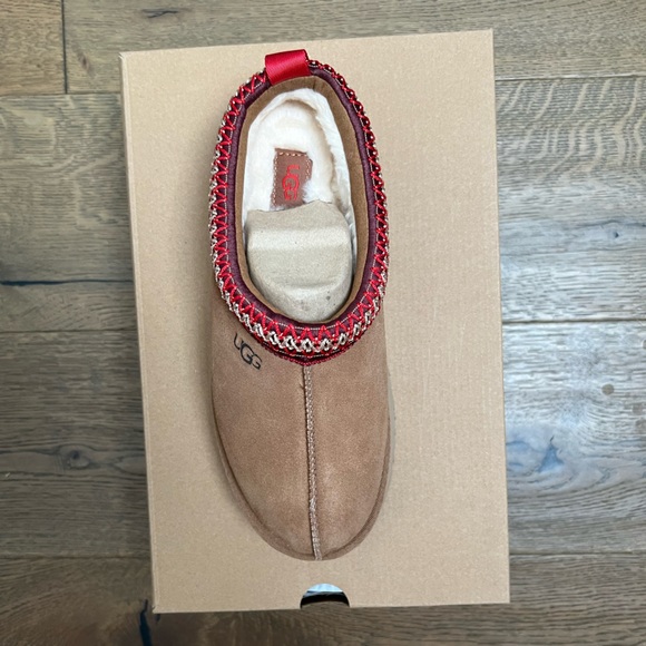 UGG Tazz Suede And Sheepskin Slippers, Chestnut, Size 8- NWT - Picture 4 of 13